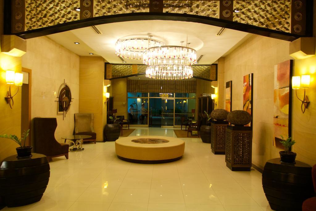 Luxury Condo At Forbeswood Parklane The Fort Bgc Makati City Стая снимка