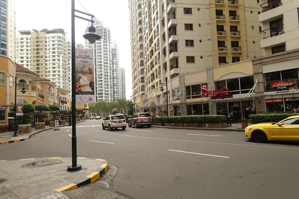 Luxury Condo At Forbeswood Parklane The Fort Bgc Makati City Екстериор снимка