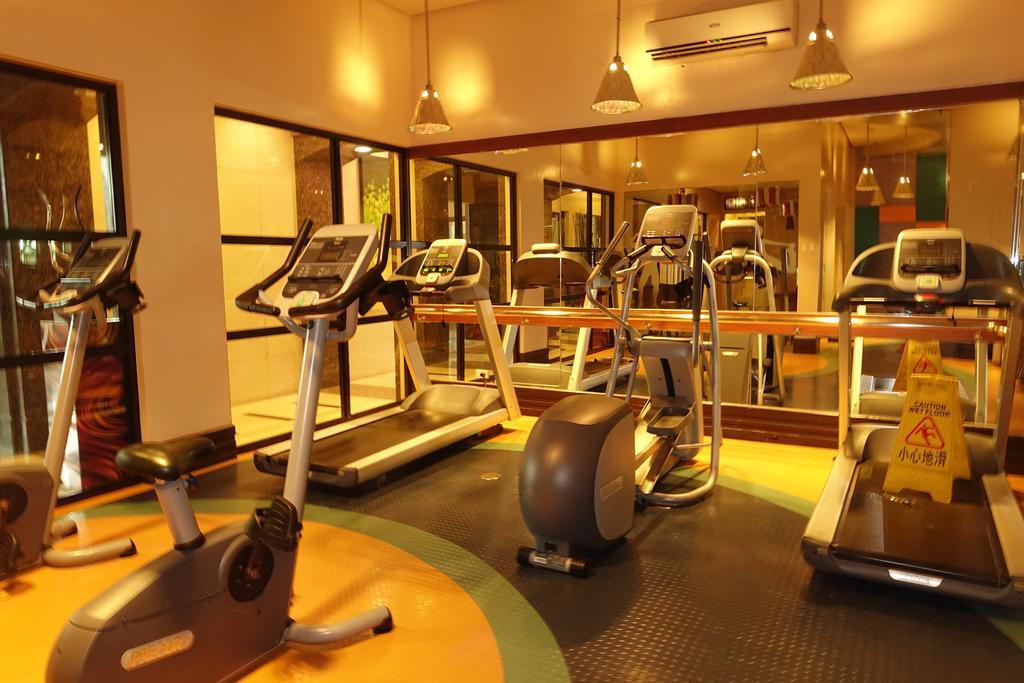 Luxury Condo At Forbeswood Parklane The Fort Bgc Makati City Екстериор снимка