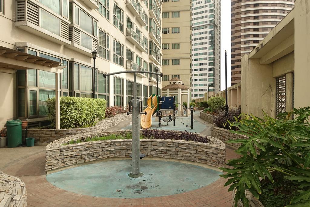 Luxury Condo At Forbeswood Parklane The Fort Bgc Makati City Екстериор снимка