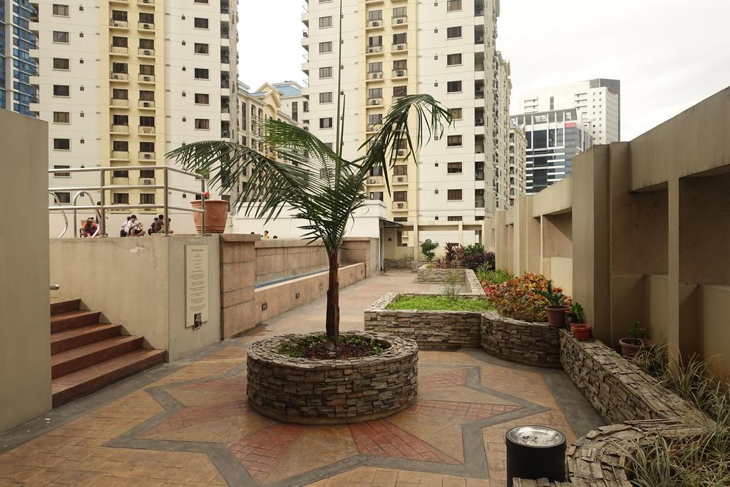 Luxury Condo At Forbeswood Parklane The Fort Bgc Makati City Екстериор снимка