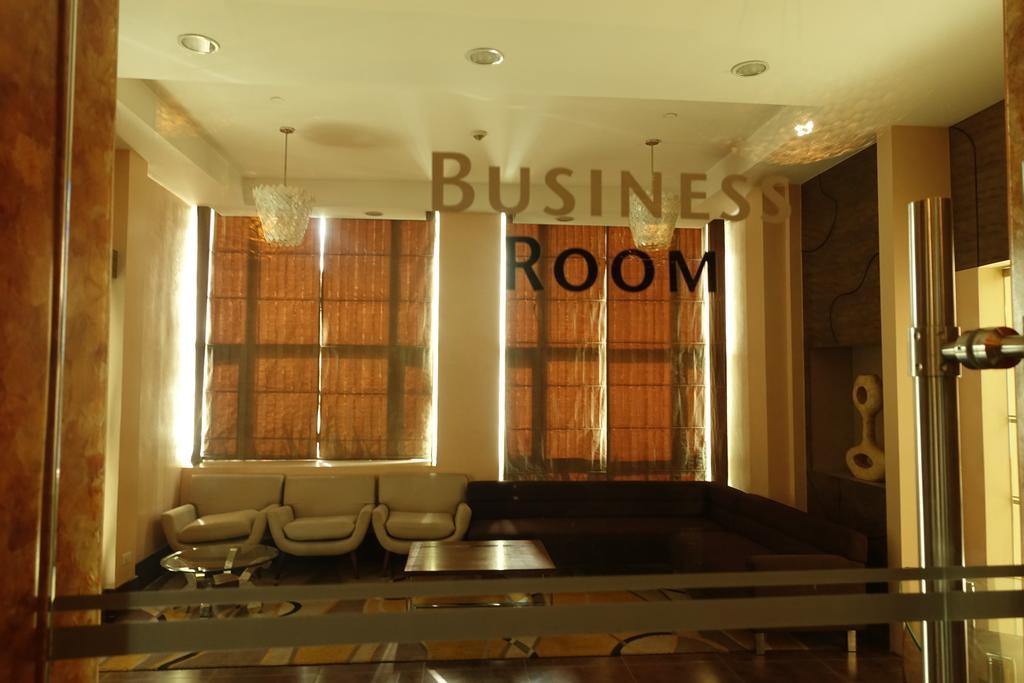 Luxury Condo At Forbeswood Parklane The Fort Bgc Makati City Екстериор снимка